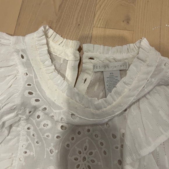 White Ruffled Blouse - Picture 3 of 4